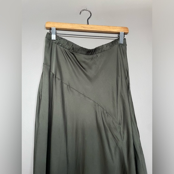 Nation Elegant Olive Green Mabel midi Skirt - Picture 2 of 5